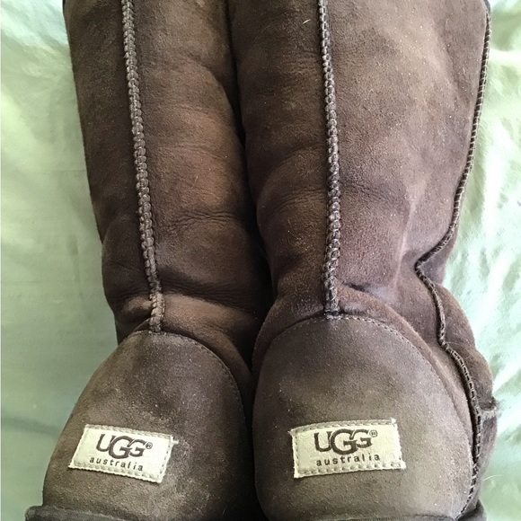 Womens UGG mid calf Boots - Picture 4 of 5